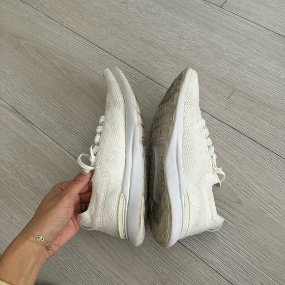 Women’s TechLoom Breeze White 7.5 - Picture 2 of 4